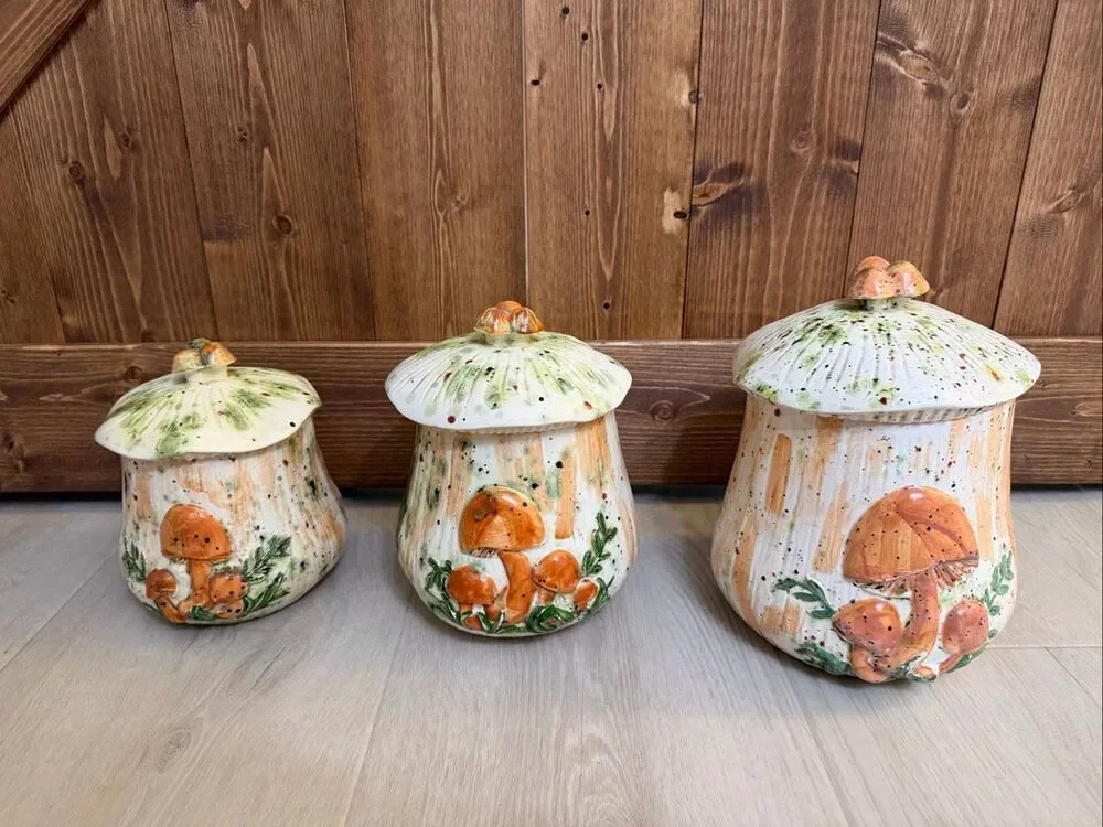 Arnels vintage ceramic